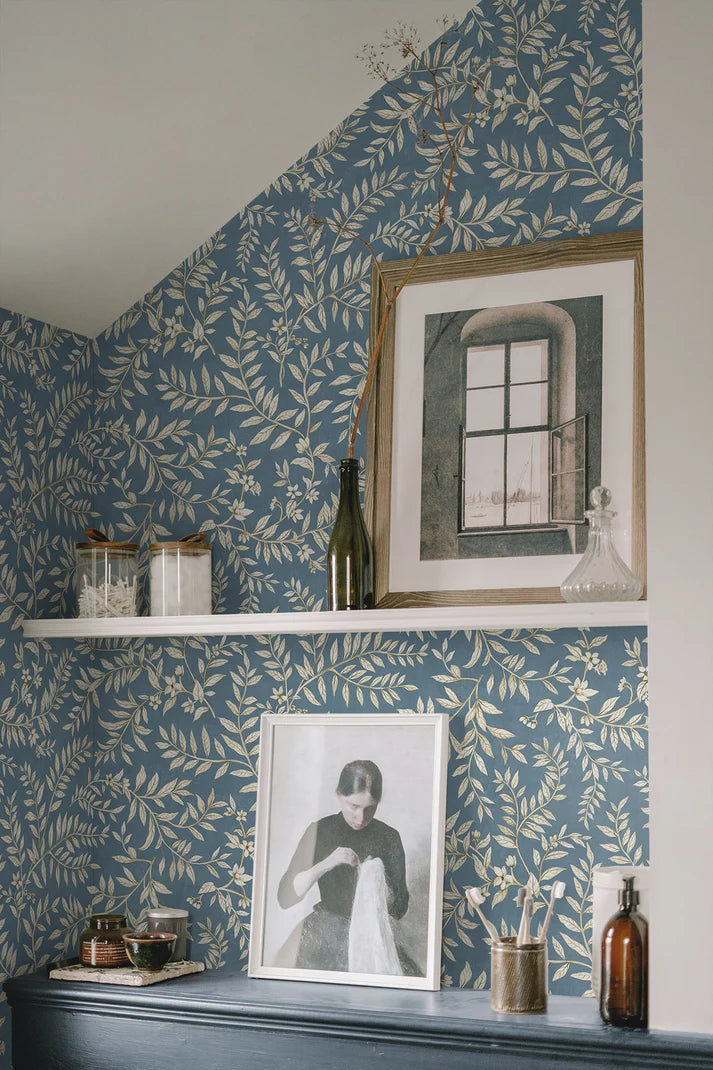 Vining Leaf Trail | Wedgewood Blue