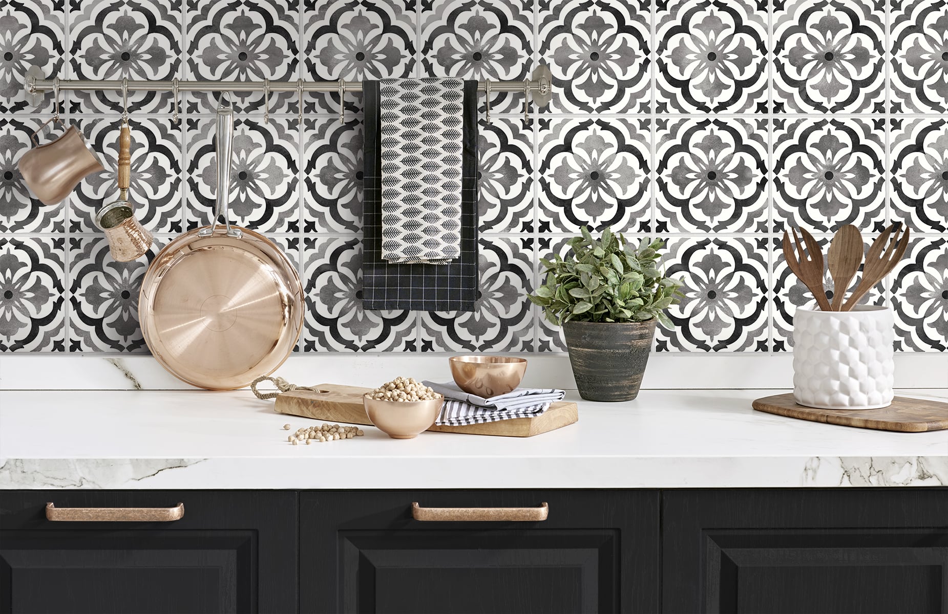 Sorento Tile | Black