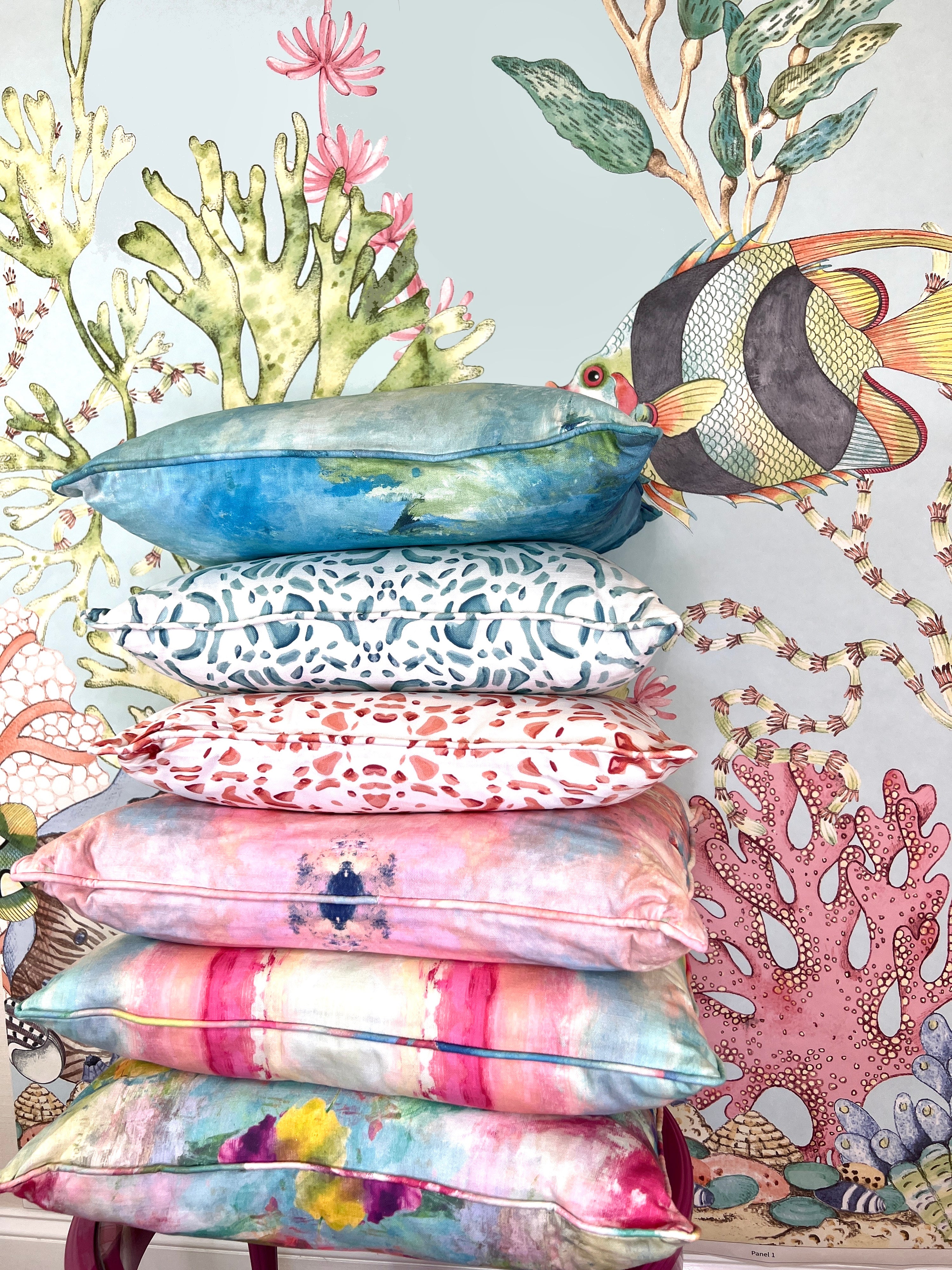 Kate Pillow | Pink